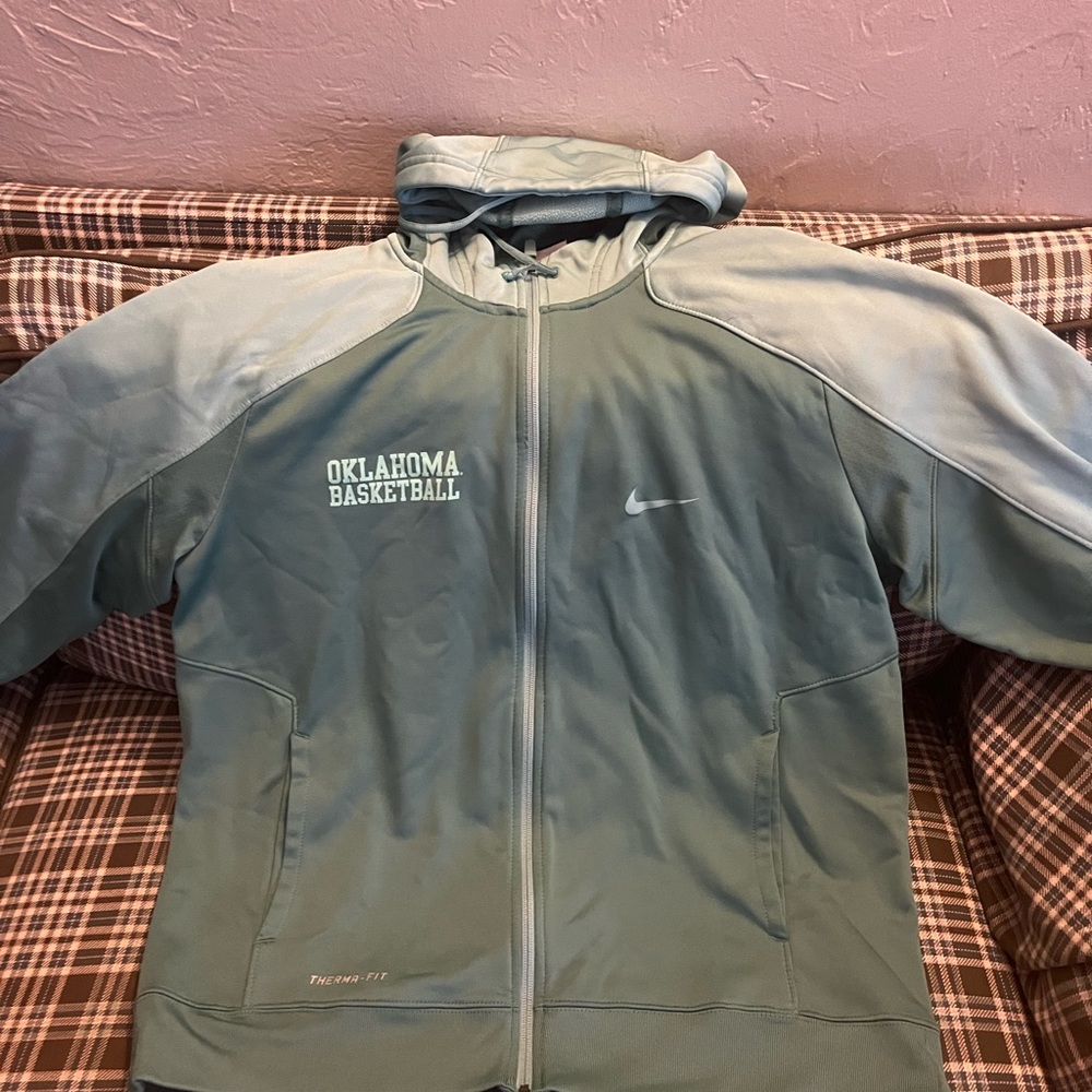 Mono-teal Nike Dri-fit Oklahoma Basketball Hoodie